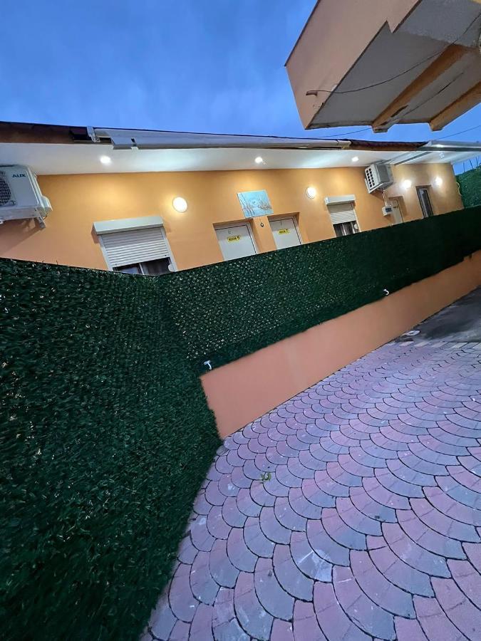 Hotel Ziku Дуррес Экстерьер фото