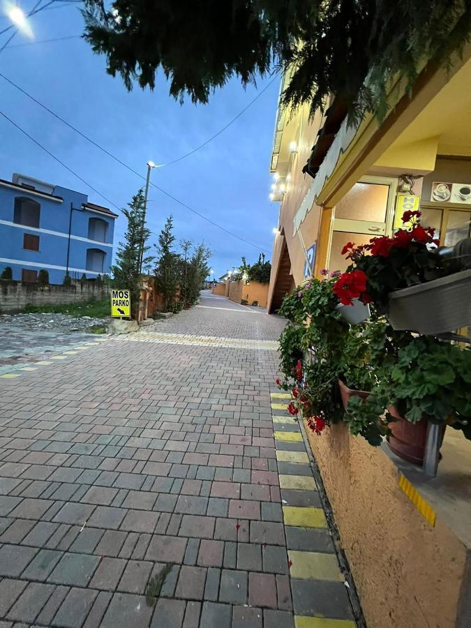 Hotel Ziku Дуррес Экстерьер фото