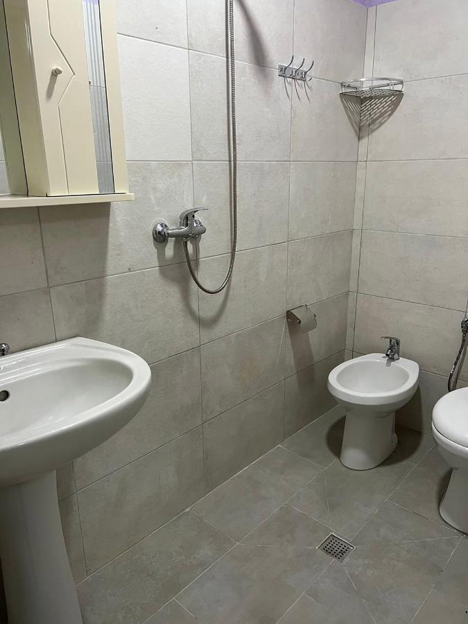 Hotel Ziku Дуррес Экстерьер фото