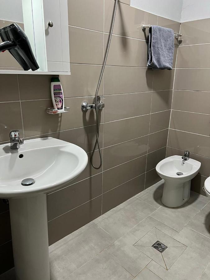 Hotel Ziku Дуррес Экстерьер фото
