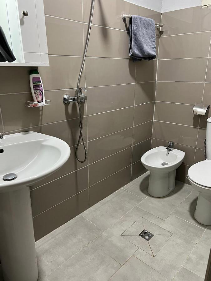 Hotel Ziku Дуррес Экстерьер фото